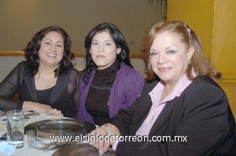 20022010 Lety de Diez, Claudia de Trujillo y Martha de Torres.