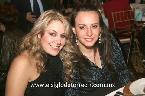 21022010 Bárbara Denigris y Andrea Monrroy.