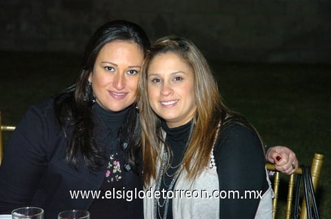 21022010 Pilar López  y Selina Sada.