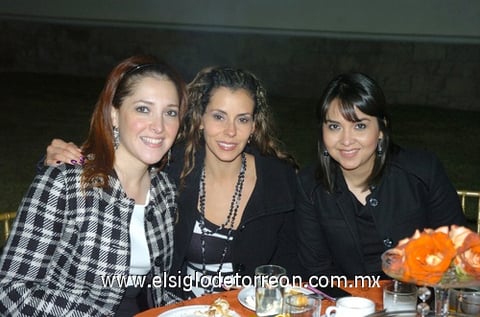 21022010 Jéssica, Sabrina y Paty.