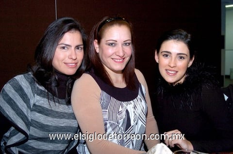 23022010 Carmen Franco, Lupita de Reyes y Luz María Covarrubias.
