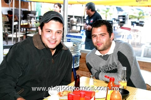 23022010 Óscar Carrillo y Abraham Iza.