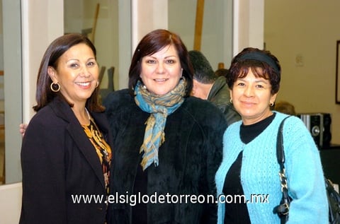 24022010 Esperanza, Marcela y Paulina.