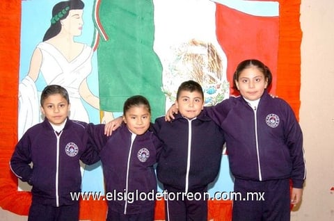 25022010 Ángel, Diana, Oniel y Cassandra.