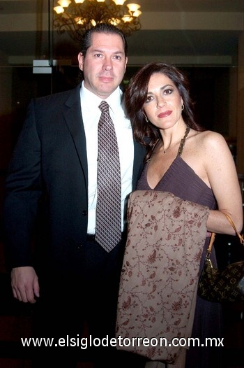 25022010 Alejandro Tejeda y Lorena Safa.