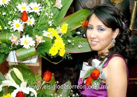 25022010 Maryam García Flores contraerá nupcias con Mario García Urdaybay, el 20 de marzo.