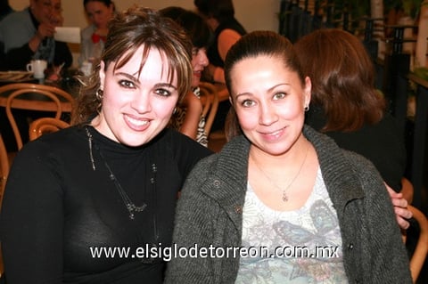 28022010 Tania Martos y Roxana Ortega.