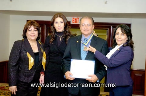 28022010 Laura Elena Ramos, Bárbara de Juárez, Federico Juárez y María de la Luz Martínez Hernández.