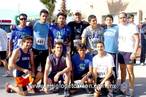 01032010 Alumnos y profesores de conocida institución educativa.