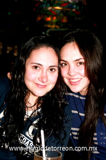 02032010 Damas. Celina Berlanga y Bárbara González.