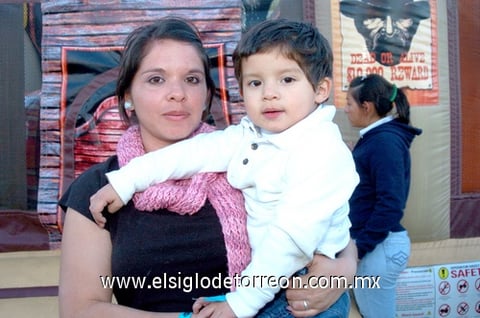 02032010 Angélica Rodríguez y Ángel Hernández.