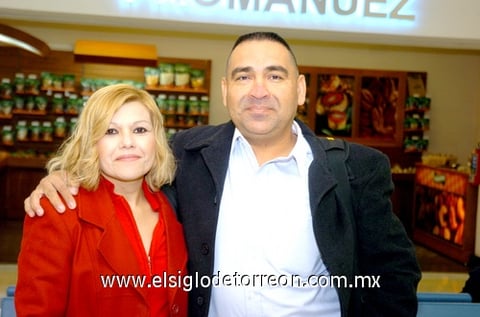 02032010 Alemania. Claudia Martínez despidió a su esposo Reynaldo Pino.