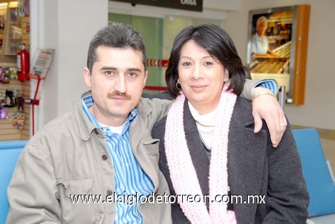 03032010 Houston. Milton e Irma Lozano, regresan a casa.
