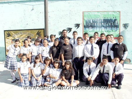 Graduación Escuela Miguel Hidalgo, Profr. Esteban Hdz. Enviada por Samy Valenzuela .