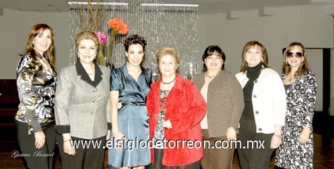 06032010 Captadas en la fiesta de despedida de soltera de Andrea, Mónica Álvarez de López, Martha Álvarez Cruz, María Elena Cruz de Álvarez, Lula Valdez de Álvarez, Natalia Martínez de Álvarez y Paty Castaños de Álvarez.