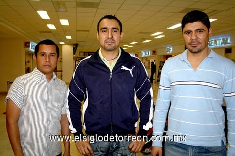 06032010 Los Ángeles. Víctor Castro, Fernando Macías y Alfredo Veloz.