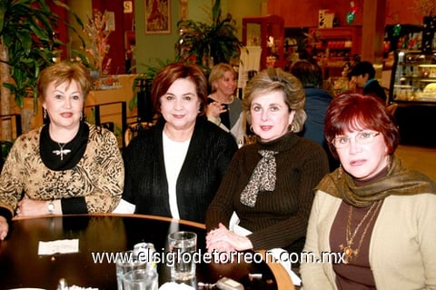 08032010 Magaly, Licha, Peggy y Queta.