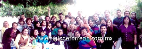08032010 Reunión familiar de la decendencia Ibarra, quienes disfrutaron de agradable reunión donde chicos y grandes tuvieron oportunidad de convivir.