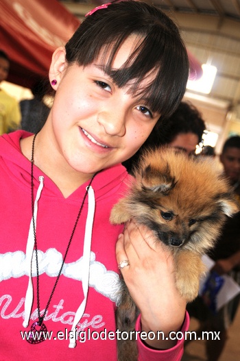 07032010 Brenda Hortencia Rodríguez Ríos y su mascota Teodoro.