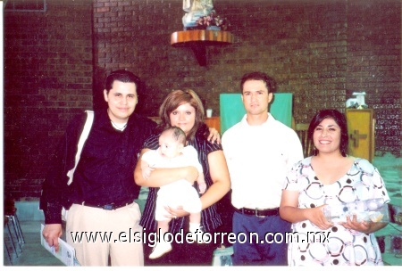 Bautizo de Salvador Loya, los papás Jesus Manuel Loya Torres, Maria Guadalupe Reyes Gallardo, el bautizado Jesus Salvador Loya y los padrinos Maximiliano Contreras y Marcela Chavez en la Iglesia de Fatima.