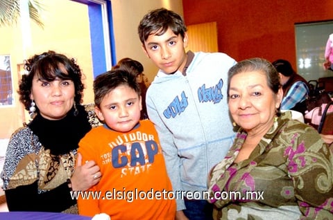 11032010 Beatriz Tostado, José Juan Vargas Giacomán y Roberto Omar González.