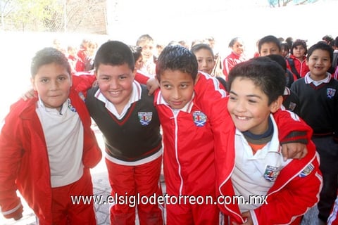 12032010 Marifer Hernández, Yéssica Urista, Marco Carrillo, Valeria Soto, Jesús Martínez, Andrea Domínguez, Ratita Limones, Marifer Ibarra y José Daniel Briones.