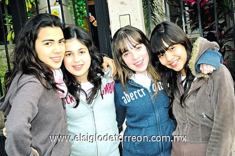 Ana Nahle, Ana Mari Carzo, Valeria Salazar y Daniela Esquivel.
