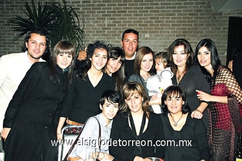 Marcela, Marcela, Gaby, Eduardo, Marcela, Bárbara, Mónica, Lalo, Renata, Dana, Mayela y Lina.