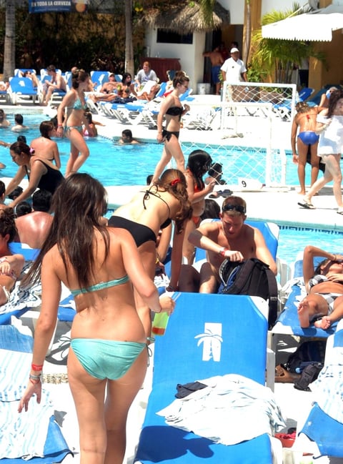 Han comenzado a aparecer en Puerto Vallarta y en menor cantidad en Los Cabos, por ser éste un destino turístico más caro.