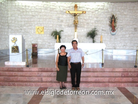 Nuestras vacaciones en Torreón, Coahuila, en el Cerro de las Noas, radicamos en Tejupilco, Estado de México. Enviada por Juan Meraz Torres.
