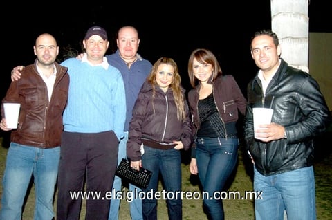 16032010 Amigos. Carlos Sada, Rodolfo Sada, Billy Aguilar, Martha Monsiváis, Lidia Ramos y Chuy Reyes.