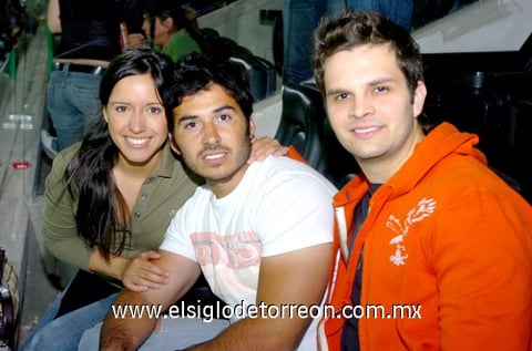 16032010 Paula, Gerardo y Marco.