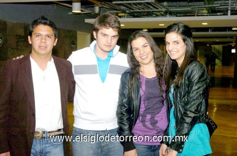 14032010 Miguel, Andrés, Valeria y Mariana.