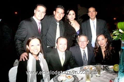 16032010 Invitados. Fernando Balbín, Claudia Colores, Eduardo Espinoza, Tania, Manuel y Carlos Balbín, Claudia García y Manuel Balbín.