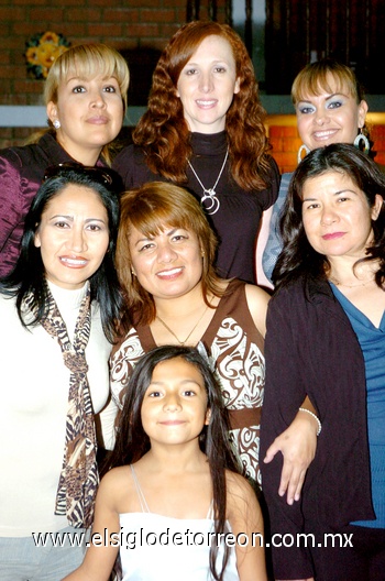 14032010 Hilda Sarmiento, María de Jesús Ramírez, Alma Hurtado, Guadalupe Carrillo, Marisela Ibarra, Elvira Luna y la pequeña Alejandra Bautista.