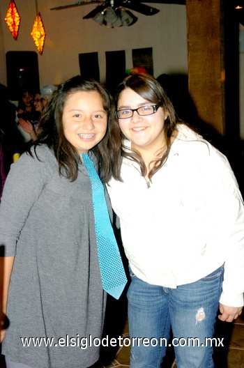 15032010 Nancy y Alondra.