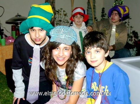 15032010 Carlos, Gina y José.