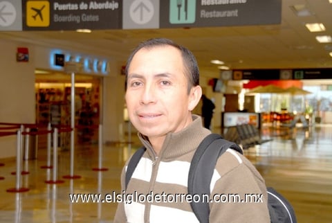 16032010 México. Raymundo Martínez realizó un viaje de trabajo.
