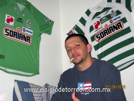 En el cuarto.
