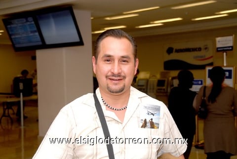 17032010 México. Hugo Muñoz Viera por cuestiones de trabajo.