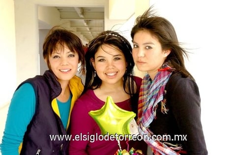 19032010 Alma Rubio, Eunice García y Ale Escalera.