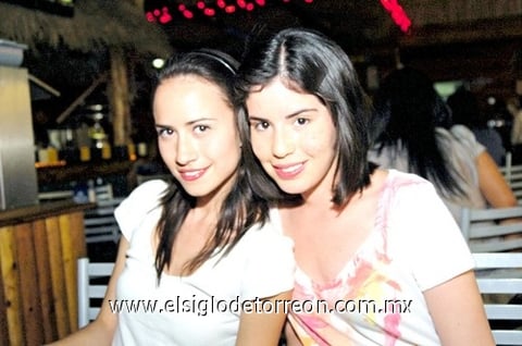 21032010 Julieta Santacruz y Tania del Río.