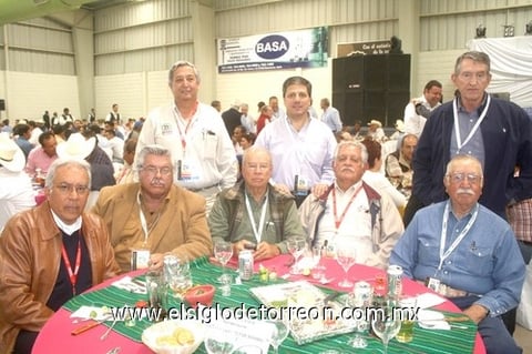 21032010 Reunidos. Mario Valdés, Elías Juan Marcos, José Luis Meza, Andrés Izaguirre, Pedro Vázquez, Gassi Iza, Salvador Álvarez y Florentino Martínez.