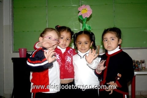 21032010 María Fer, Mariel, Nadhezda y Judith.