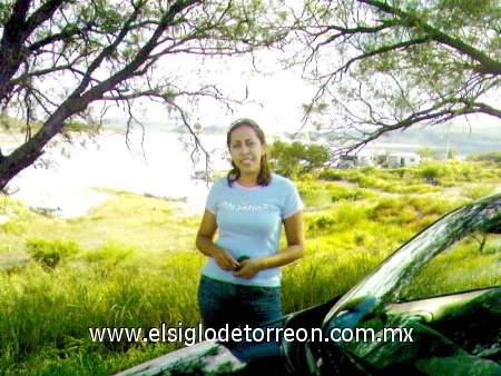 Saludos lago La Boquilla Chihuahua 2007.  Enviada por Renata García Rios.
