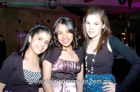 25032010 Pamela, Paola y Mariana.