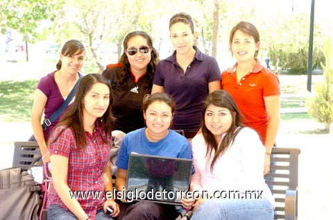 26032010 Tanya, Melania, Cynthia, Rosa, Gisela, Damaris y Cris. EL SIGLO DE TORREÓN/ÉRICK SOTOMAYOR