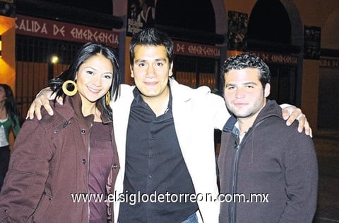 29032010 Nadia García, Emanuel López y Daniel Stancato.