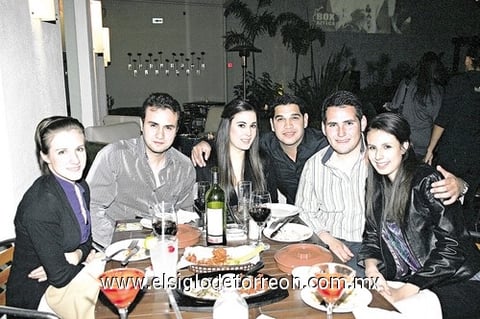 27032010 Cristina, Leobardo, Nina, Tito, Beto y Stephanie.