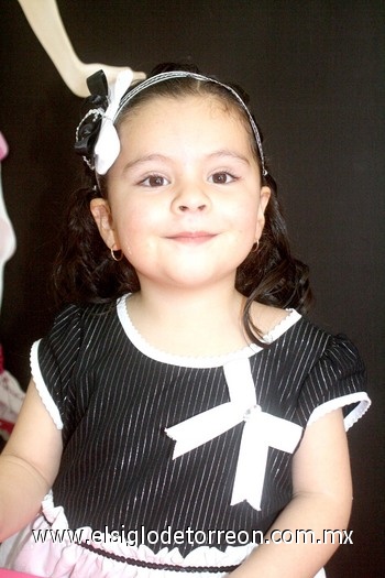 27032010 María Estrada Leyva, cumplió 3 años.